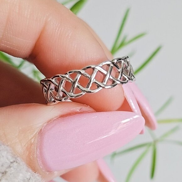 Unisex 925 Sterling Silver Braided Celtic Thumb Band Ring Gift for Her - Picture 1 of 9